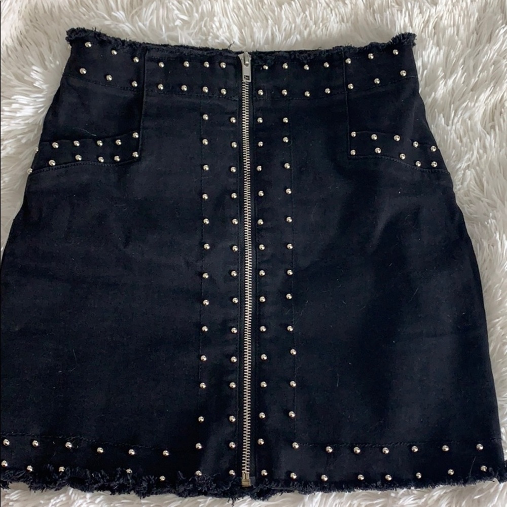 Black skirt